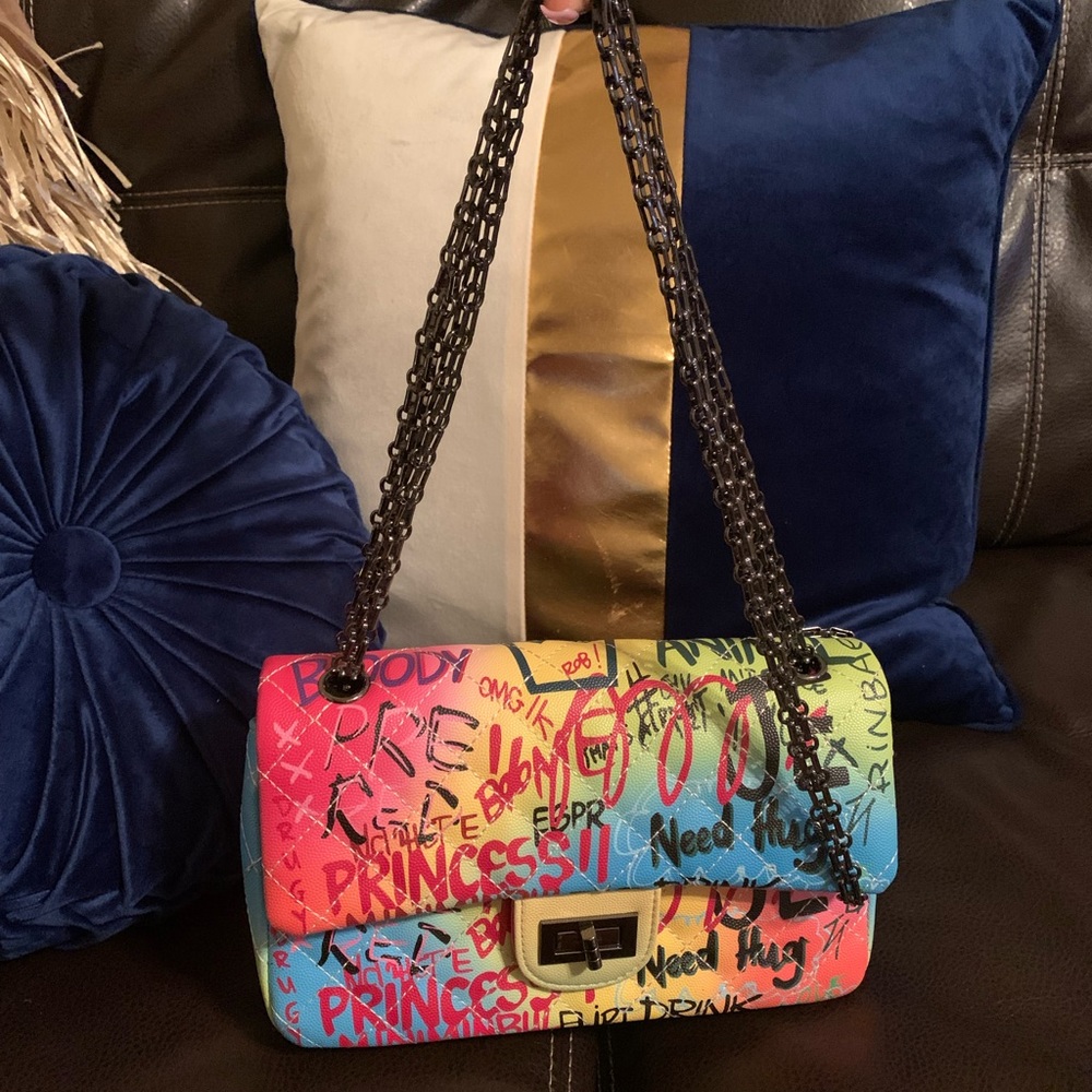 Graffiti shoulder bag
